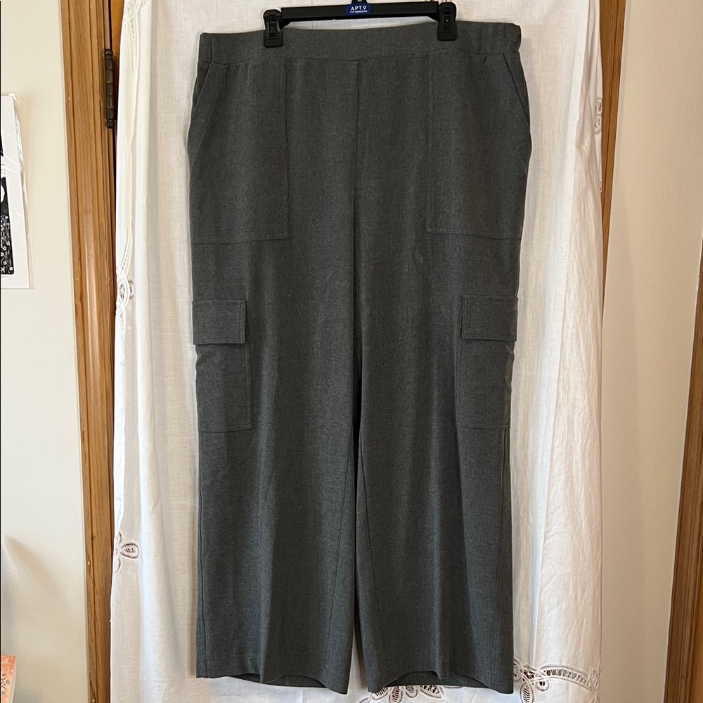 Gray Wide-Leg High Rise Cargo Pants Size 18